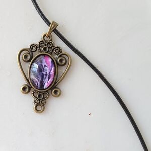 Vintage-Style Purple Pendant Necklace